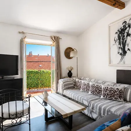 Le Balcon Du Vieux Apartament *